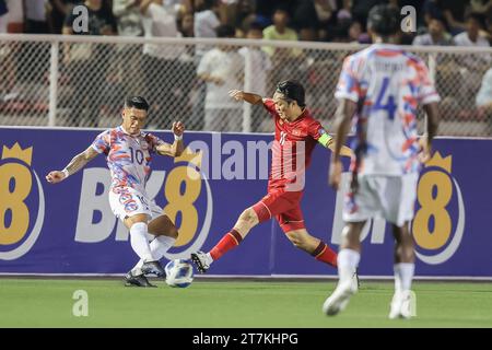 Manila, Philippine. 16th Nov, 2023. Nguyen Tuan Anh (C) of Vietnam competes during the 2026 World Cup qualifying match between the Philippines and Vietnam in Manila, the Philippine, on Nov. 16, 2023. Credit: Rouelle Umali/Xinhua/Alamy Live News Stock Photo