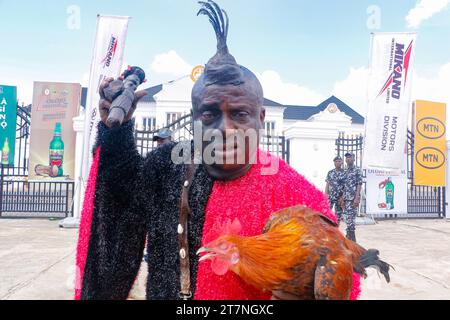 An Esu, (spirit god) displayed in front of the monarch's palace during the Olojo Festival celebration at Ile-Ife, in Osun state. The Olojo festival is a celebration of Ogun, god of Iron, it commemorates the descent of Oduduwa to Ile-Ife, the celebration of the first dawn, the first afternoon, and the first night of creation. Olojo festival is one of the oldest in Africa, celebrated all over Yoruba land. It celebrates the dawn of the first day of existence on Earth, where the monarch wears the sacred crown that holds greater significance in the Olojo celebration, Nigeria. Stock Photo