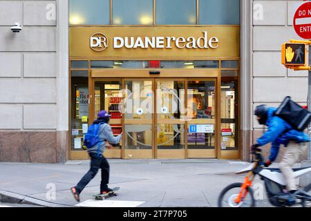 Duane Reade, 67 Broad St, New York, NYC storefront photo of a pharmacy drugstore chain in Downtown Manhattan. Stock Photo