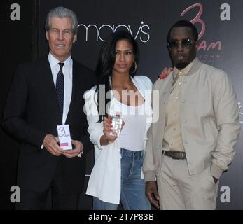 NEW YORK, NY - MAY 06: Macy's Chairman and CEO Terry Lundgren, Cassie Ventura and Sean 'Diddy' Combs attend the Sean 'Diddy' Combs Fragrance Launch at Macy's Herald Square on May 6, 2015 in New York City   People:  Terry Lundgren, Cassie Ventura, Sean Combs Stock Photo