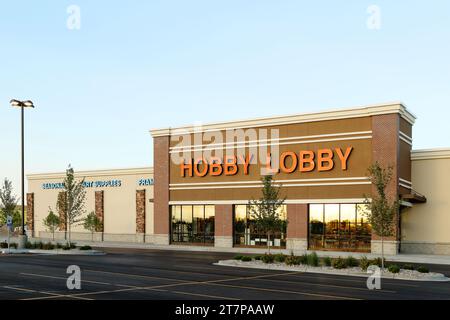 An image of the front facade of a Hobby Lobby retail Brick and mortar store Stock Photo