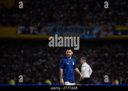 Buenos Aires, Argentina. 16th Nov, 2023. Lionel Messi of Argentina warms up prior to the FIFA World Cup 2026 Qualifier match between Argentina and Uruguay at Estadio Alberto J. Armando. Final Score: Argentina 0:2 Uruguay Credit: SOPA Images Limited/Alamy Live News Stock Photo