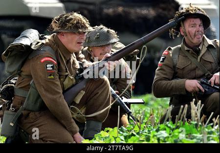 Victory show, Leicester, Uk, 2023. Soldier enactors in mock battle scenes. Stock Photo