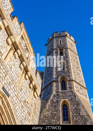 St George's Gate with King Edward III Tower, Windsor Castle, Windsor, Berkshire, England, UK, GB. Stock Photo