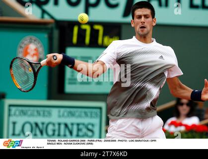 TENNIS - ROLAND-GARROS 2008 - PARIS (FRA) - 25/05/2008 - PHOTO : LOIC BARATOUX / DPPI SINGLE MEN - NOVAK DJOKOVIC (SRB) Stock Photo