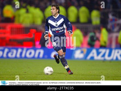 FOOTBALL - FRENCH CHAMPIONSHIP 2002/03 - 021116 - OLYMPIQUE LYONNAIS v GIRONDINS BORDEAUX - BRUNO BASTO (BOR) - PHOTO LAURENT BAHEUX / FLASH PRESS Stock Photo