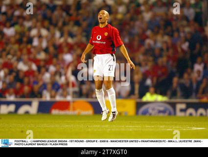 FOOTBALL - CHAMPIONS LEAGUE 2003/04 - 1ST ROUND - GROUP E - 030916 - MANCHESTER UNITED v PANATHINAIKOS FC - MIKAEL SILVESTRE (MAN) - PHOTO LAURENT BAHEUX / FLASH PRESS Stock Photo