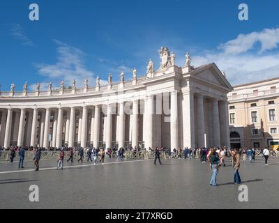 Bernini's Colonnade, St. Peter's Square, Vatican City, UNESCO World Heritage Site, Rome, Lazio, Italy, Europe Stock Photo