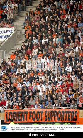 FOOTBALL - FRENCH CHAMPIONSHIP 2005/2006 - LEAGUE 2 - FC LORIENT v STADE DE REIMS - 12/05/2006 - LORIENT FANS - PHOTO LAURENT BAHEUX / FLASH PRESS Stock Photo