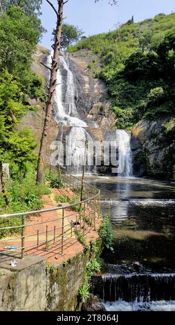 Beautiful scenic view of kodaikanal Silver Cascade Waterfall with ...