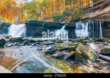 Great Falls of Tinkers Creek in autumn. Viaduct Park. Bedford. Ohio. USA Stock Photo