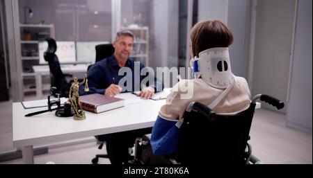 The Social Security Worker: Compensating for Medical Injury and Disability Stock Photo