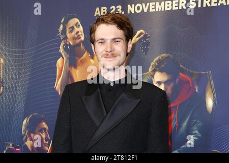 Philip Froissant bei der One Billion Dollar Paramount Serien Premiere am 17.11.2023 in Berlin One Billion Dollar Serienpremiere in Berlin *** Philip Froissant at the One Billion Dollar Paramount series premiere on 17 11 2023 in Berlin One Billion Dollar series premiere in Berlin Credit: Imago/Alamy Live News Stock Photo