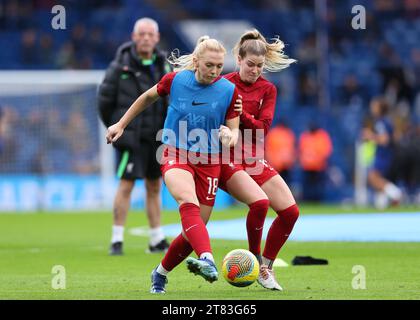 London, UK. 18th Nov, 2023. Ceri Holland of Liverpool and Marie Hobinger of Liverpool during warm up before the The FA Women's Super League match at Stamford Bridge, London. Picture credit should read: David Klein/Sportimage Credit: Sportimage Ltd/Alamy Live News Stock Photo