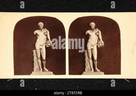 Anonym The Antinoos or Hermes des Belvedere in the Museo Pio-Clementino in Rome. Albumin paper, on the box box / stereo format around 1860 Stock Photo
