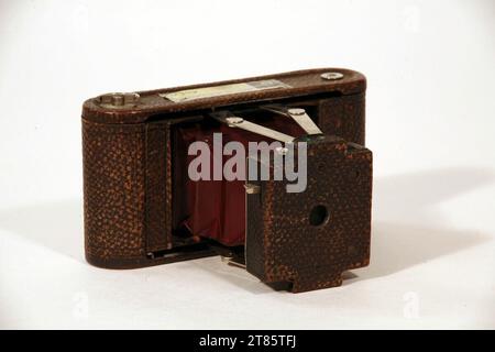 Eastman Kodak Co. Rochester (Produzent in) Roll film spreading camera - 6.4 x 8.9 cm. Metal around 1901 Stock Photo