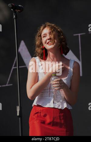 Mexico City, Mexico. 17th Nov, 2023. November 17, 2023, Mexico City, Mexico: Singer Hannah Storm performs on stage during day one of the Corona Capital 2023 Music Festival at Autodromo Hermanos Rodriguez. on November 17, 2023 in Mexico City, Mexico. (Photo By Essene Hernandez/ Credit: Eyepix Group/Alamy Live News Stock Photo