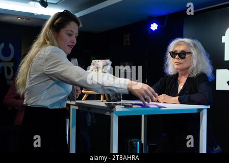 Vocalist Debbie Harry signs copies of her autobiography 'De cara' at FNAC Callao, on 19 November, 2023 in Madrid, Spain. Stock Photo