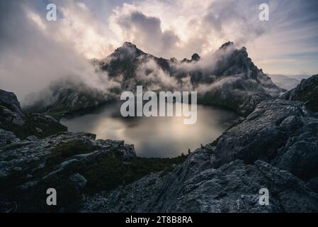 Lake Oberon in  Western Arthurs Range, Southwest Tasmania Stock Photo