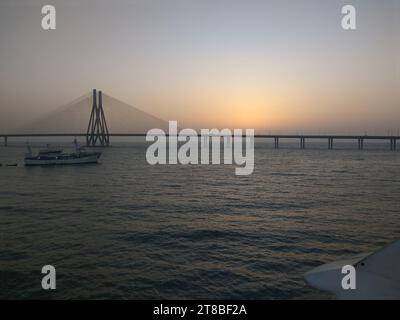The Bandra-Worli Sea Link is a 5.6 km long, 8-lane wide cable-stayed bridge that links Bandra in the Western Suburbs of Mumbai with Worli in South Mum Stock Photo