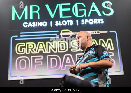 WV Active, Aldersley, Wolverhampton, UK. 19th Nov, 2023. 2023 PDC Grand Slam of Darts, Final; Rob Cross Credit: Action Plus Sports/Alamy Live News Stock Photo