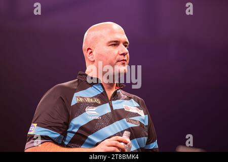 WV Active, Aldersley, Wolverhampton, UK. 19th Nov, 2023. 2023 PDC Grand Slam of Darts, Final; Rob Cross Credit: Action Plus Sports/Alamy Live News Stock Photo