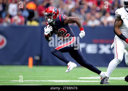 Houston, Texas, USA. 19th Nov, 2023. Houston Texans wide receiver Steven Sims (82) carries the ball after a catch during the second quarter between the Houston Texans and the Arizona Cardinals at NRG Stadium in Houston, TX on November 19, 2023. (Credit Image: © Erik Williams/ZUMA Press Wire) EDITORIAL USAGE ONLY! Not for Commercial USAGE! Credit: ZUMA Press, Inc./Alamy Live News Stock Photo