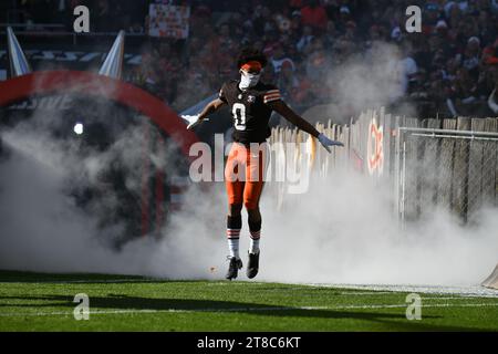 Cleveland, Ohio, USA. 19th Nov, 2023. November 19th, 2023 Cleveland Browns cornerback Greg Newsome II (0) during pregame entrance at Pittsburgh Steelers vs Cleveland Browns in Cleveland, OH. Jake Mysliwczyk/AMG Media (Credit Image: © Jake Mysliwczyk/BMR via ZUMA Press Wire) EDITORIAL USAGE ONLY! Not for Commercial USAGE! Credit: ZUMA Press, Inc./Alamy Live News Stock Photo