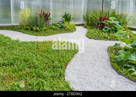 path leading through a garden Stock Photo