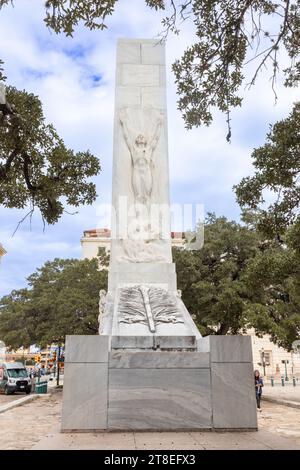 San Antonio, USA - October 31, 2023: Alamo Heroes Cenotaph Memorial of Travis, Crocket, and other members of the Battle of the Alamo. Stock Photo