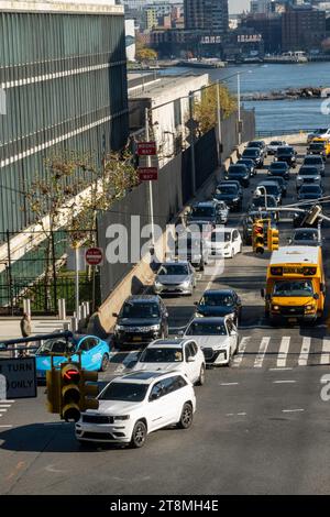 The offramp of the FDR Drive at 42nd St. runs along the United Nations building, 2023, New York City, United States Stock Photo