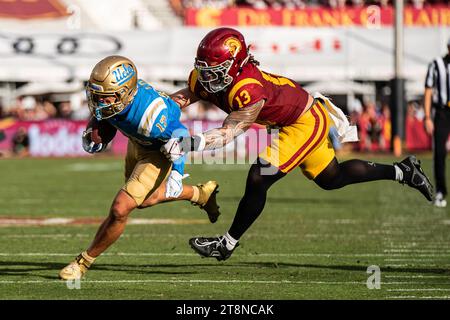 UCLA Bruins wide receiver Logan Loya (17) is defended by USC Trojans linebacker Mason Cobb (13) during a NCAA football game, Saturday, November 18, 20 Stock Photo