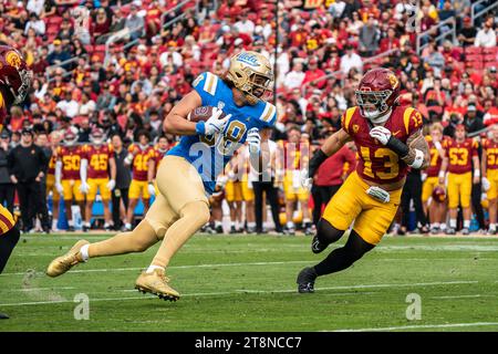 UCLA Bruins tight end Moliki Matavao (88) is defended by USC Trojans linebacker Mason Cobb (13) during a NCAA football game, Saturday, November 18, 20 Stock Photo