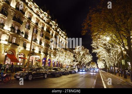 Paris, France. 20th Nov, 2023. Avenue Montaigne Christmas lights unveiling in Paris, France on November 20, 2023 Photo by Alain Apaydin/ABACAPRESS.COM Credit: Abaca Press/Alamy Live News Stock Photo