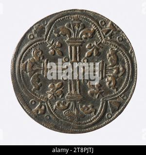 Counting token with three lily flowers, XIIIth-XVth century, Numismatic, Token (numismatic), Bronze, Sizes - Workmanship: Diameter: 2.5 cm, Weight (type dimension): 2.945 g Stock Photo