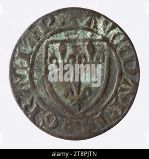 Counting token with three lily flowers, XIIIth-XVth century, Numismatic, Token (numismatic), Bronze, Dimensions - Work: Diameter: 2.4 cm, Weight (type dimension): 2.662 g Stock Photo