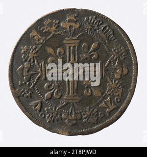 Counting token with three lily flowers, XIIIth-XVth century, Numismatic, Token (numismatic), Bronze, Sizes - Workmanship: Diameter: 2.6 cm, Weight (type dimension): 2.594 g Stock Photo