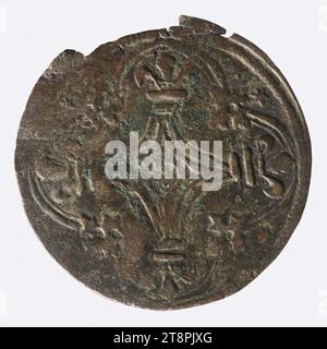 Counting token with fleur-de-lys shield and cross, XIIIth-XVth century, Numismatic, Coinage, Copper, Dimensions - Work: Diameter: 3.1 cm, Weight (type dimension): 3.08 g Stock Photo