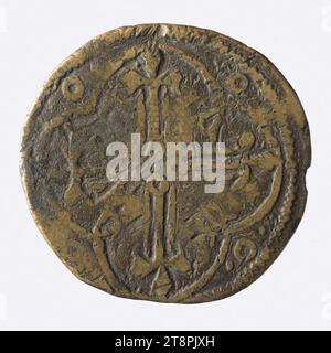 Counting token with fleur-de-lys shield and cross, XIII-XV century, Numismatic, Token (numismatic), Bronze, Dimensions - Work: Diameter: 3 cm, Weight (type dimension): 8.52 g Stock Photo