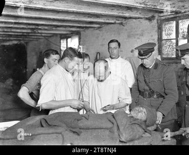 Members Of The 2nd Nz Field Ambulance, Injecting Gum Infusion Into A 