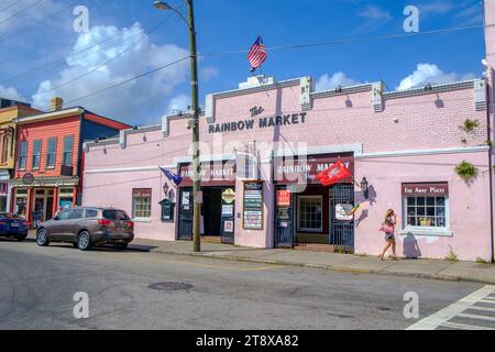 Rainbow Market on Market street in Charleston, SC is one of the oldest markets running in the United States Stock Photo