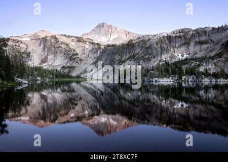 OR02661-00....OREGON - Mirror Lake and Eagle Cap mountain, Eagle Cap Wilderness, Wallowa-Whitman National Forest. Stock Photo