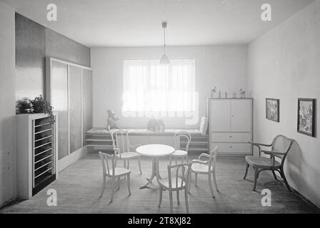 Werkbundsiedlung, house 46 (13th, Woinovichgasse 5), children's room, Martin Gerlach jun. (1879-1944), photographer, Jacques Groag (1892-1962), architect, 1932, glass, negative, height 17.8 cm, width 23.8 cm, architecture, Red Vienna, exhibitions, housing, 13th district: Hietzing, civic architecture; buildings; apartments - AA - Civic architecture: interior, inside  representation of a building, The Vienna Collection Stock Photo