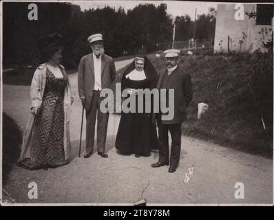 Karl Lueger (1844-1910), politician, with a nun, and possibly Otto von Bismarck (1815-1898), politician (?) and Pauline Lucca (1841-1908), opera singer, Unknown, Photographer, Date before 1898, supporting cardboard, photography, height×width 7, 6×10 cm, portrait, man, woman, nun(s), Karl Lueger, politician, Pauline Lucca, opera-singer (non-work situations), The Vienna Collection Stock Photo