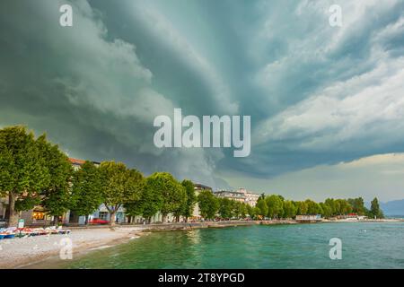August 12 2019, Desenzano del Garda, Lombardy, Italy - Severe weather with thunderstorms, heavy rain showers and strong winds develop rapidly at Desen Stock Photo