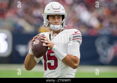 Arizona Cardinals quarterback Clayton Tune (15) lines up against the ...