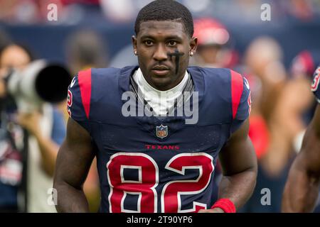 Houston, TX, USA. 19th Nov, 2023. Houston Texans wide receiver Steven Sims (82) enters the field after halftime of a game between the Arizona Cardinals and the Houston Texans in Houston, TX. Trask Smith/CSM/Alamy Live News Stock Photo