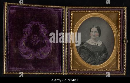 half-length view of a young woman seated in the 'Gurney chair', 1852-1858, Jeremiah Gurney, American, 1812 - 1895, 3 1/4 x 2 3/4 in. (8.26 x 6.99 cm) (image)3 11/16 x 3 1/4 x 11/16 in. (9.37 x 8.26 x 1.75 cm) (mount), Daguerreotype (1/6 plate), United States, 19th century Stock Photo