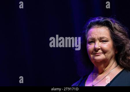 Qizlar yotib jinsiy aloqa qilishadi Pavlovo shahar porno etuk xonimlar uy qurilishi