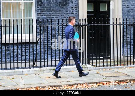 London, UK. 22nd Nov, 2023. Jeremy Hunt, Chancellor of the Exchequer, departs 11 Downing Street to present his much anticipated Autumn Statement to Parliament. Credit: Imageplotter/Alamy Live News Stock Photo